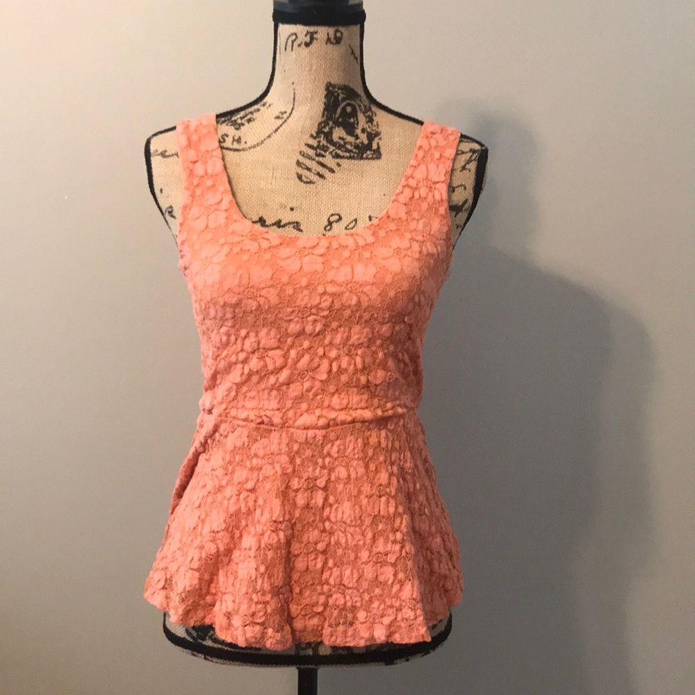 Women’s floral lace peplum top